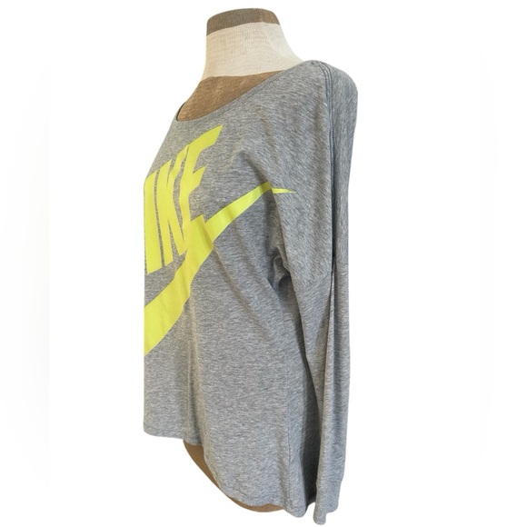 Nike Dolmen sleeve drop shoulder long sleeve, size M - Picture 2 of 4